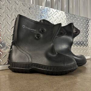 Dunlop Mid-Calf Waterproof Overboots | Cleated Sole | Men's Size 6–7